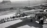 Photo: United Airlines, Douglas DC-3, NC18943